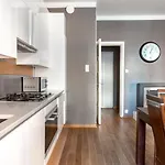 2ndhomes Gorgeous 2br With Sauna In The Center Хельсинки