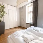 2ndhomes Gorgeous 2br With Sauna In The Center