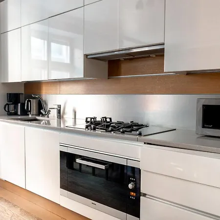 Daire 2ndhomes Gorgeous 2br With Sauna In The Center *