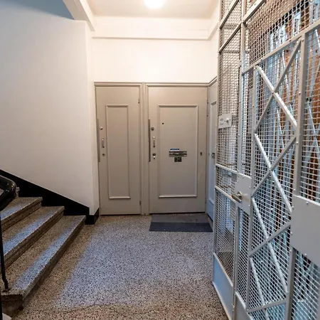 2ndhomes Gorgeous 2br With Sauna In The Center Apartment