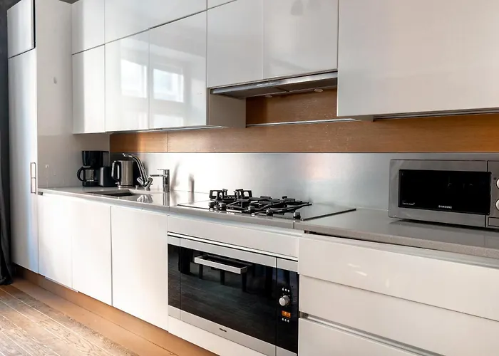 2ndhomes Gorgeous 2br With Sauna In The Center