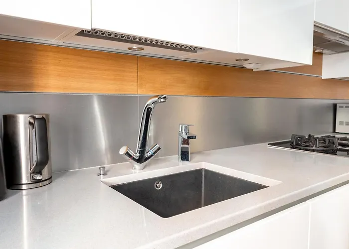 Apartament 2ndhomes Gorgeous 2br With Sauna In The Center