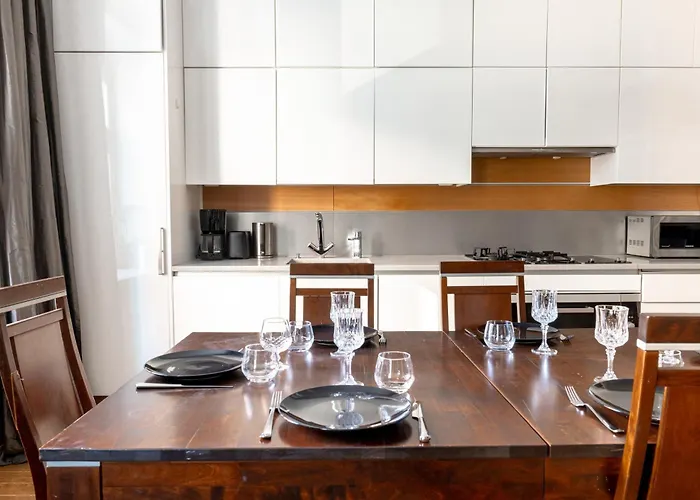 2ndhomes Gorgeous 2br With Sauna In The Center