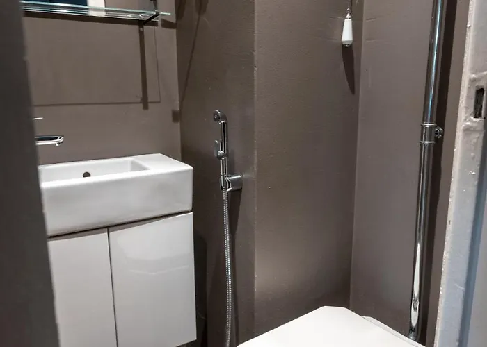 2ndhomes Gorgeous 2br With Sauna In The Center Apartament